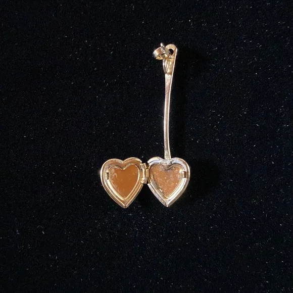 Vintage Heart Locket with Engraved Heart and Flower Necklace Charm - Picture 5 of 6
